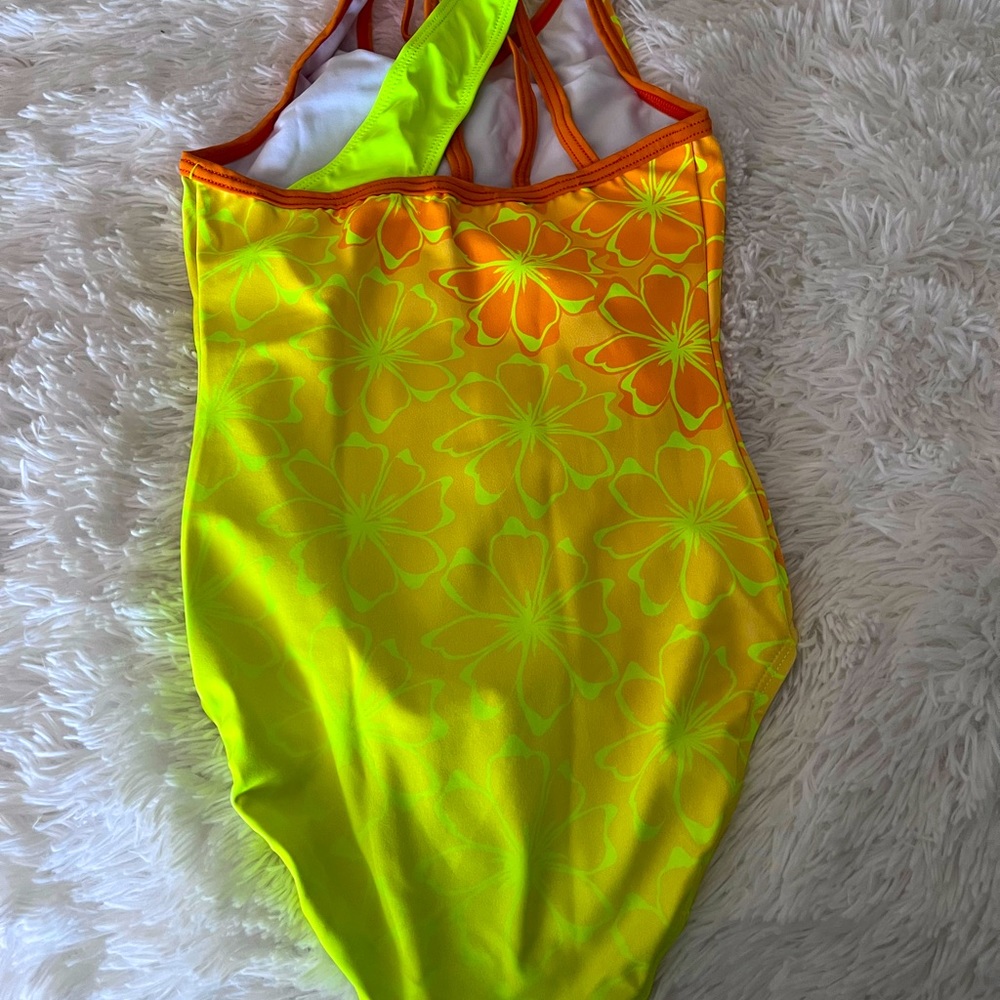 GK Simone Biles -